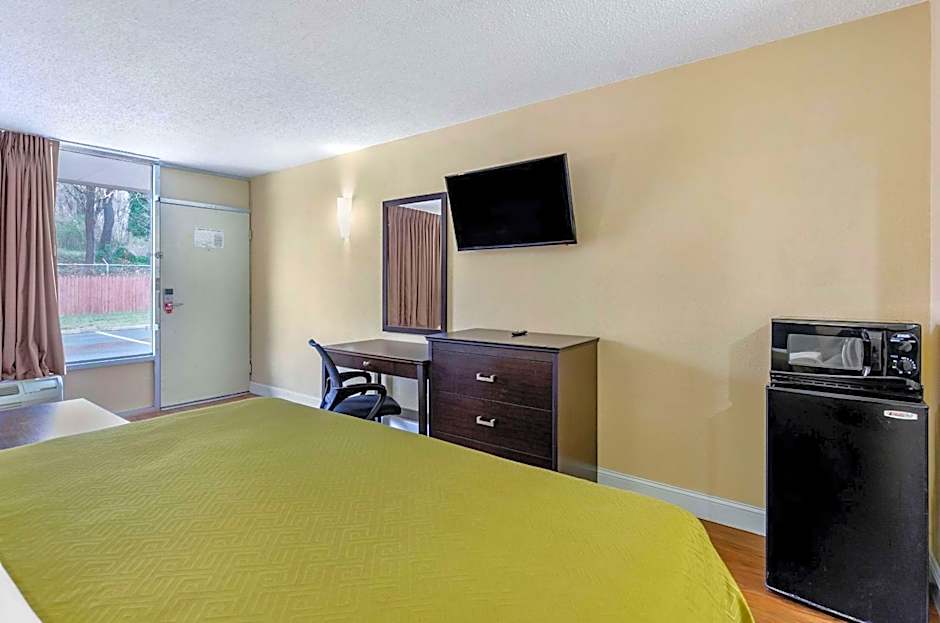 Econo Lodge Roanoke Civic Center