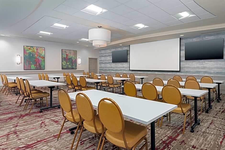Hilton Garden Inn Wayne