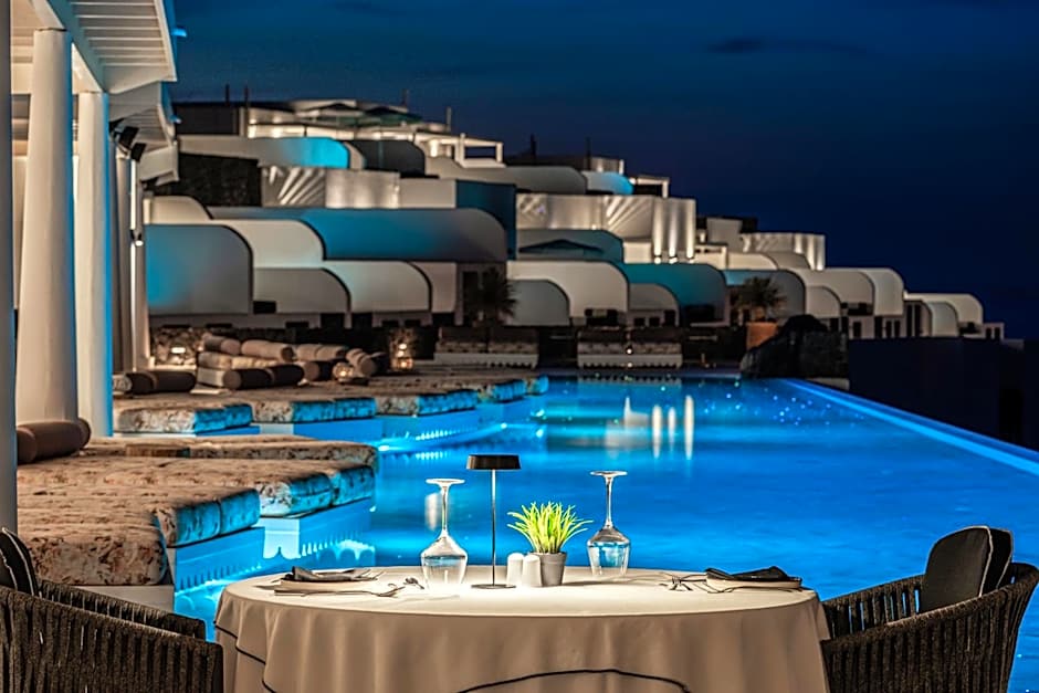 Cresanto Luxury Suites