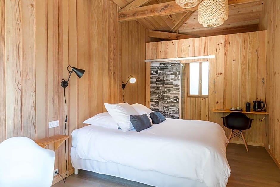 Centre Cap-ferret, les chambres du phare, bassin