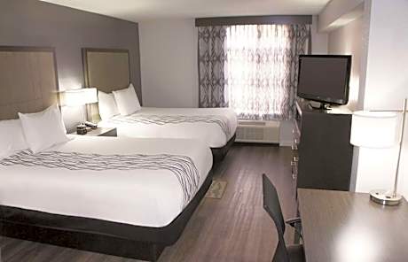 Queen Room with Two Queen Beds - Non-Smoking