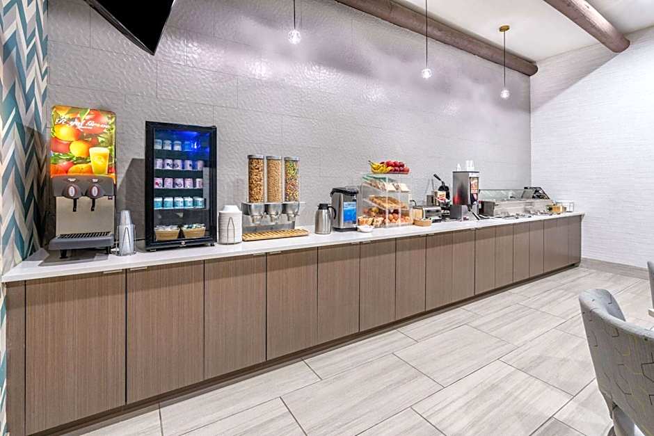 La Quinta Inn & Suites by Wyndham Santa Rosa