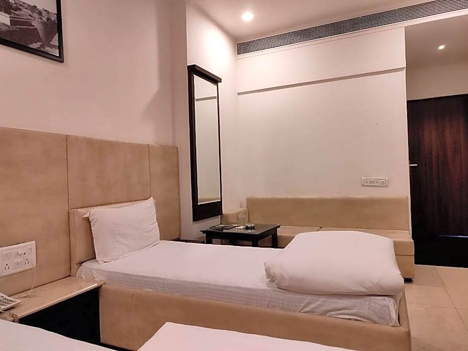 Hotel Shree Palace, Bhopal