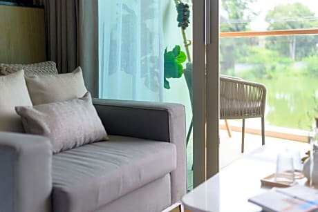 2 Twin Beds Deluxe Lagoon View Non Smoking