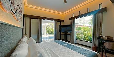Deluxe Suite with Shared Facilities