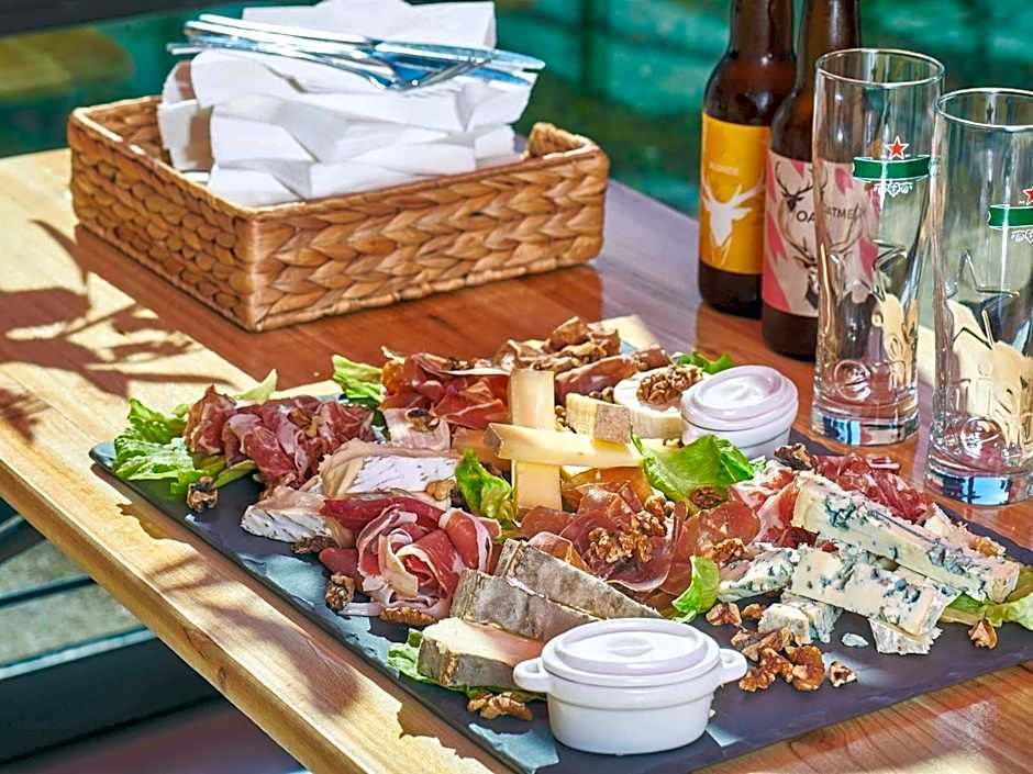 Greet Hotel Versailles - Voisins Le Bretonneux