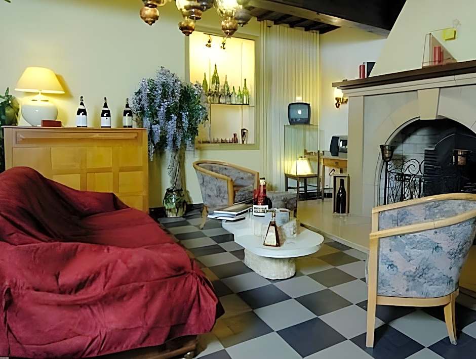 Logis Hotel Des Voyageurs Restaurant La Bonne Tabl'Hay