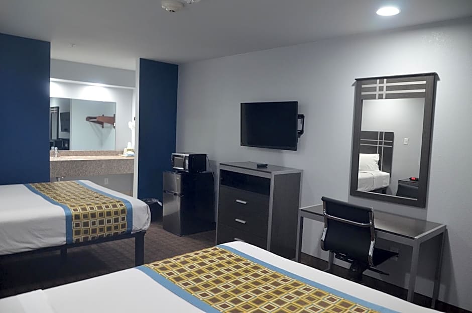 Travelers Inn