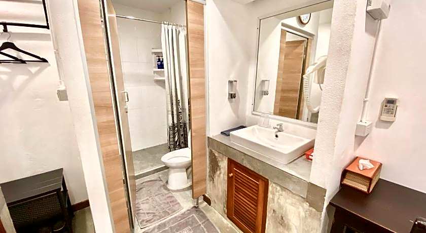 Tiny Taladnoi Hostel