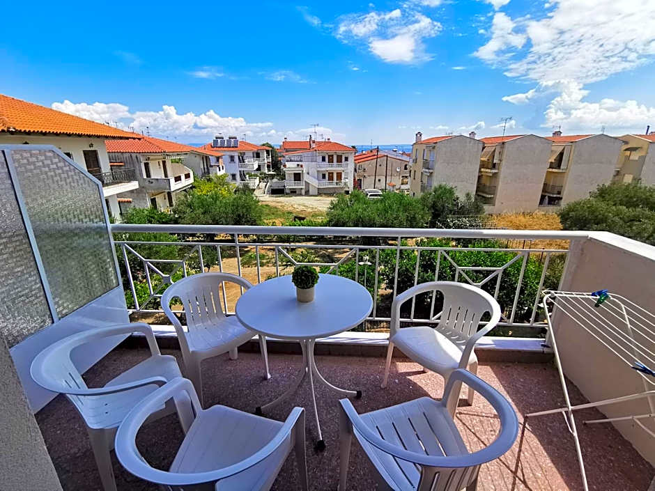 Polychrono GREEN GARDENS