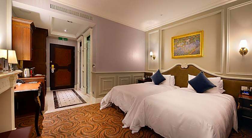 Golden Tulip RS Boutique Hotel