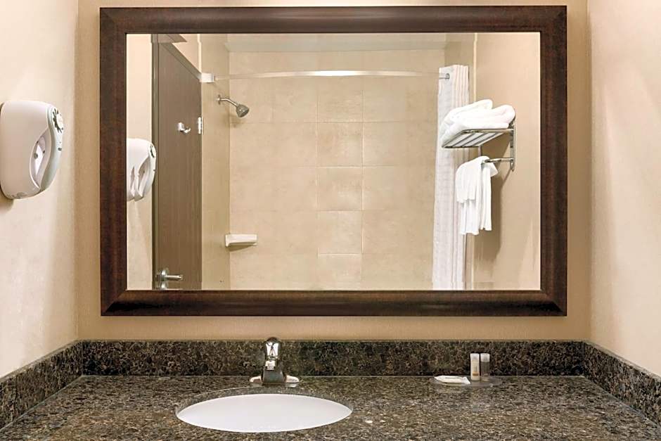 Days Inn by Wyndham Innisfail