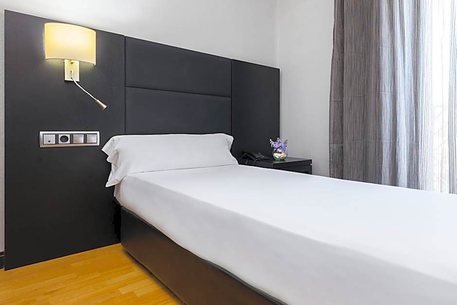 Hotel Virgen de los Reyes