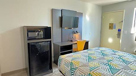 Quadruple Room - Non-Smoking