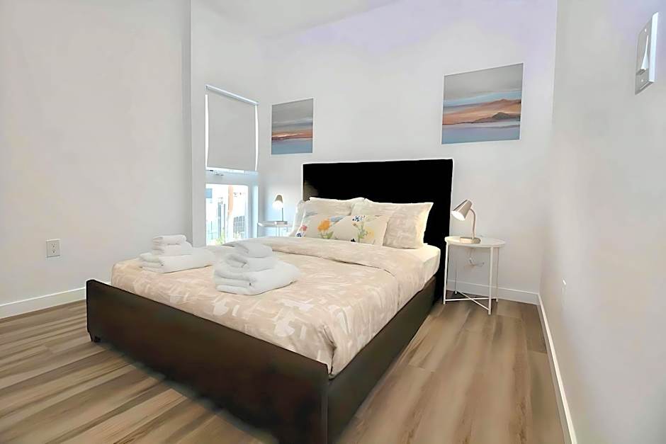 Los Angeles 3BR Villa Suites with Free Parking