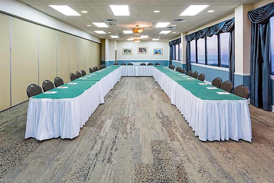 Ramada Plaza by Wyndham Nags Head Oceanfront