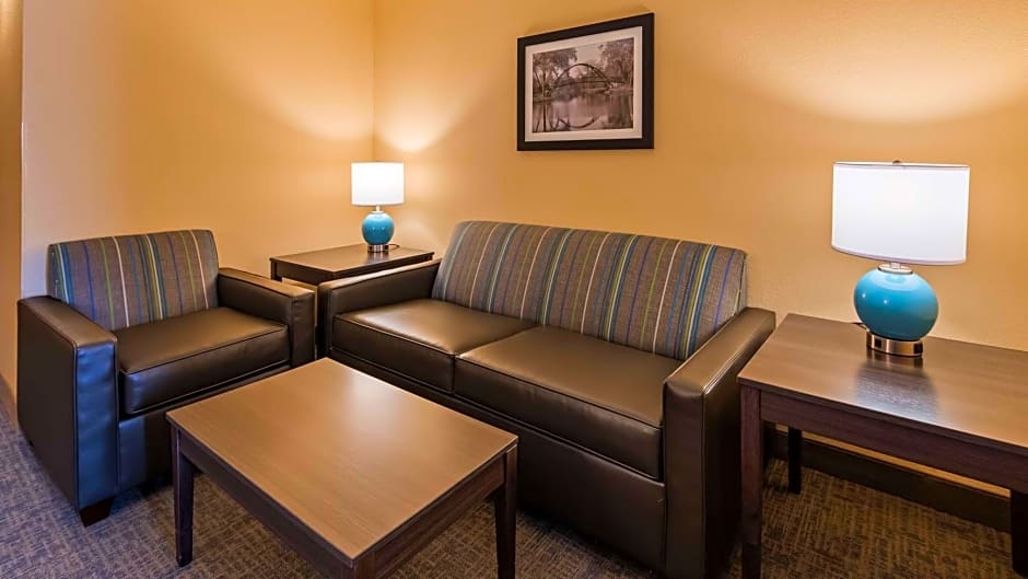 Best Western East Towne Suites