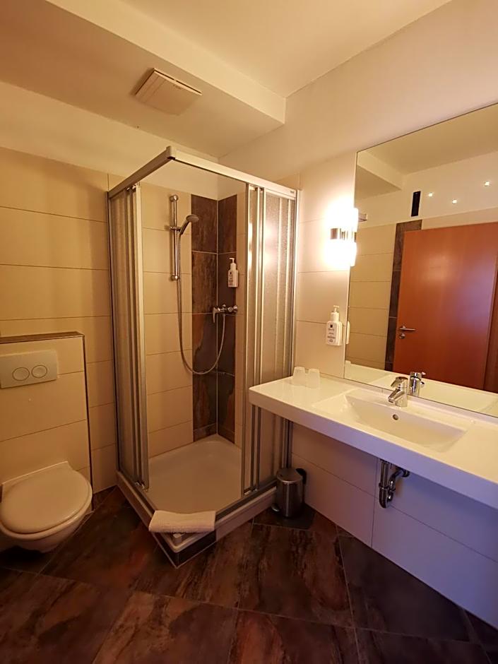 Hotel Bördehof, direkt an der A2 & A14, Restaurant, Tagung, individuell