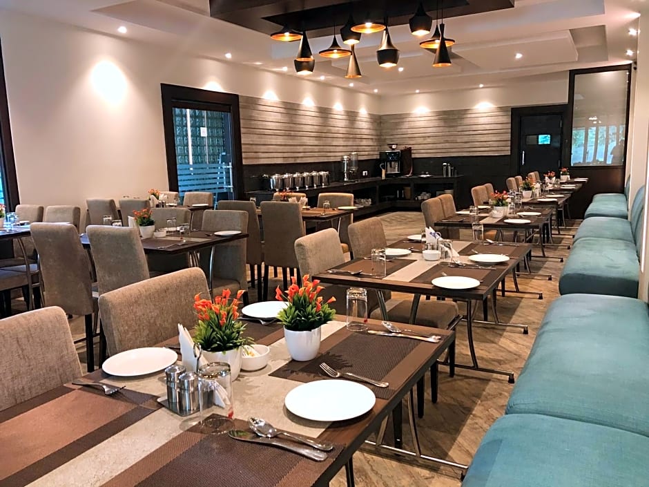 Hotel Royale Residency