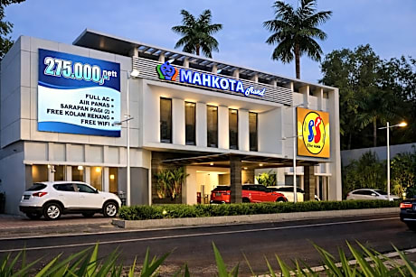 Mahkota Hotel Genteng