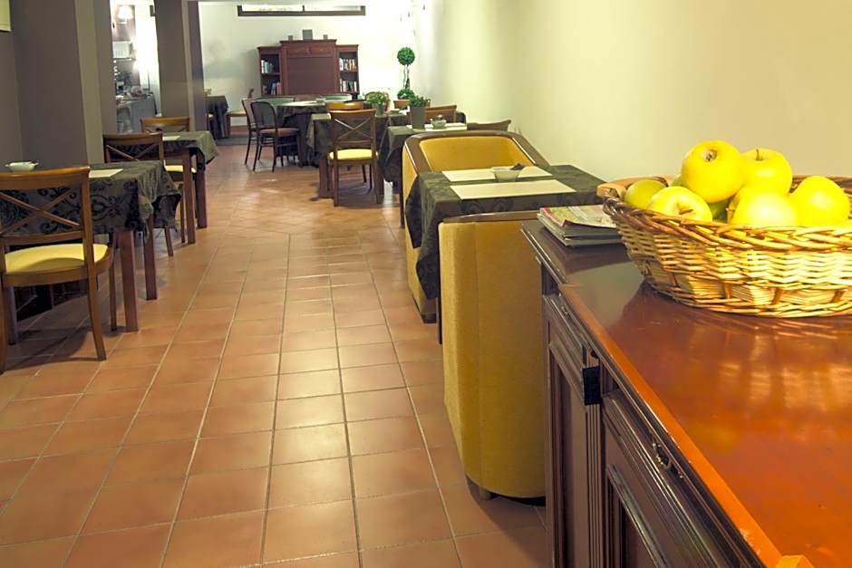 I AM La Posada Hotel and Apartment