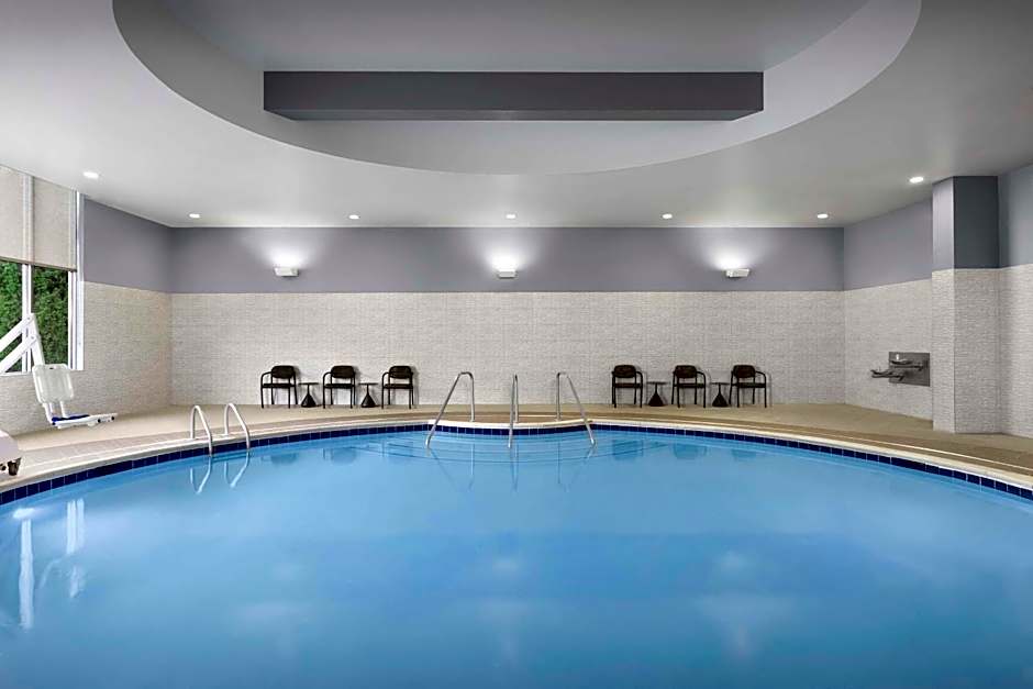 Embassy Suites By Hilton Kennesaw