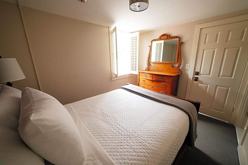 The General Stanton Inn