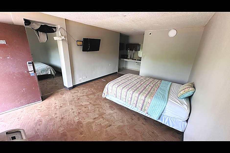 Hallmark Inn By OYO Fort Wayne
