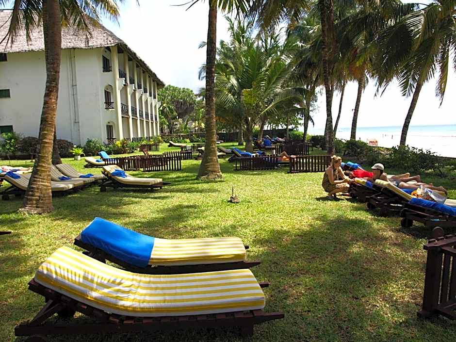 Papillon Lagoon Reef Hotel
