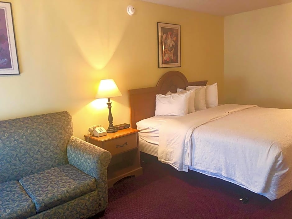 Honeysuckle Inn & Conference Center