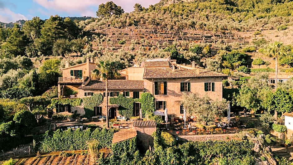 Ca's Xorc - Luxury Retreat & Restaurant