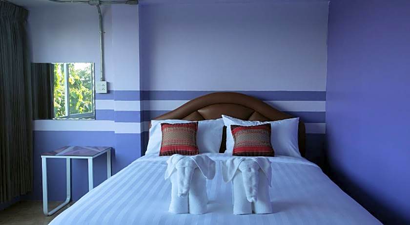 Baan Chang Hotel & Coffee House