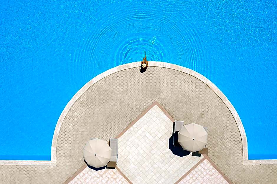 Residence with swimming pool immersed in the typical Tuscan countryside just 5 minutes from Massa Marittima