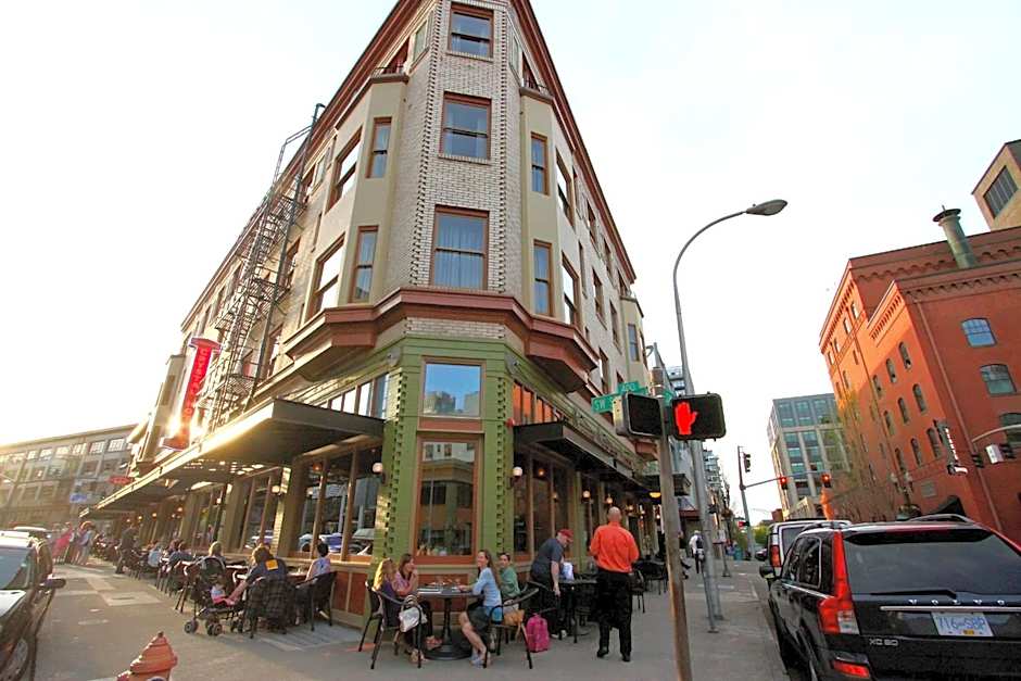 McMenamins Crystal Hotel