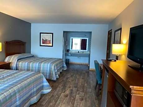 Deluxe Double Room (2 Adults + 1 Child)