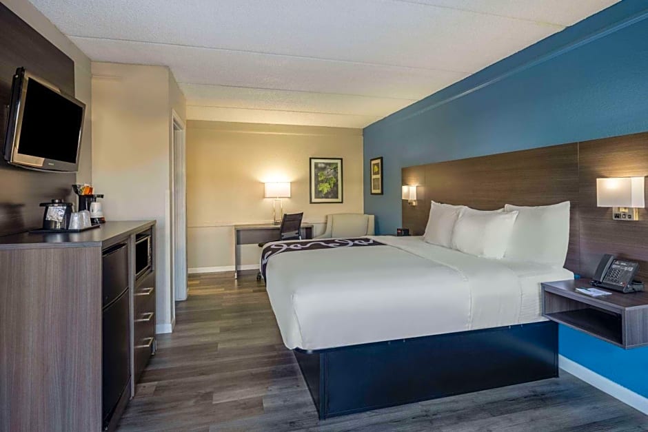 La Quinta Inn & Suites by Wyndham Sacramento North