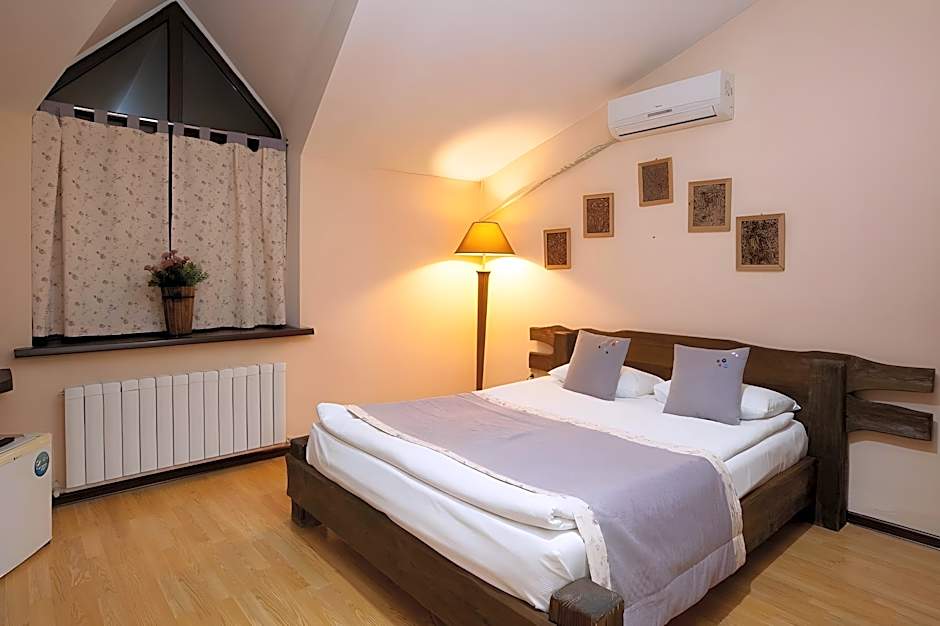 Saraishyq Hotel