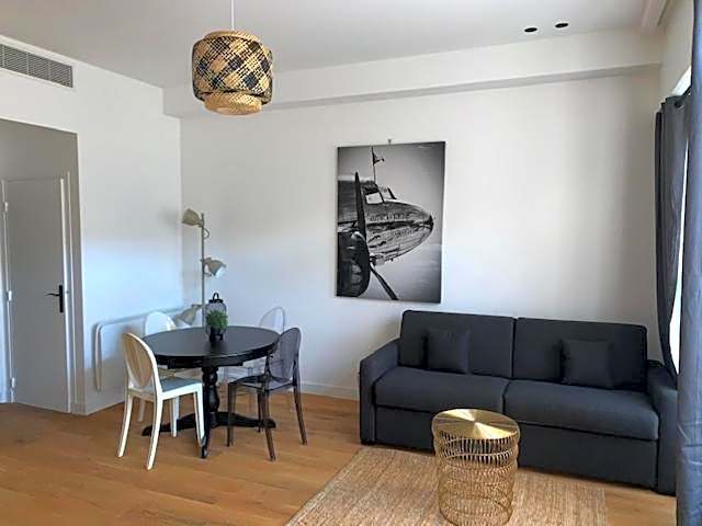 Luxe Parisien - Petit Varenne