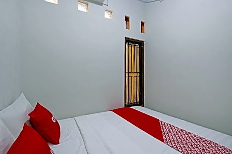 Standard Double Room A - Non-Smoking