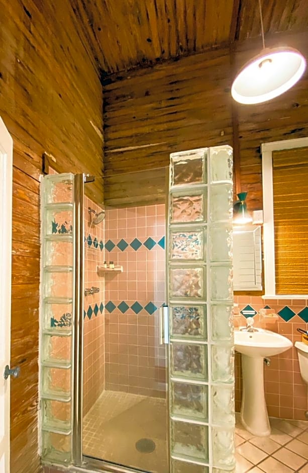 Marreros Guest Mansion - Adult Only