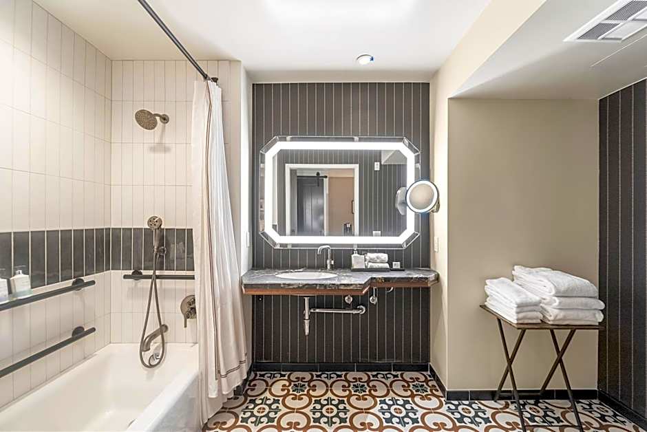 Estancia La Jolla Hotel Spa