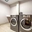 Holiday Inn Express & Suites Watertown By IHG