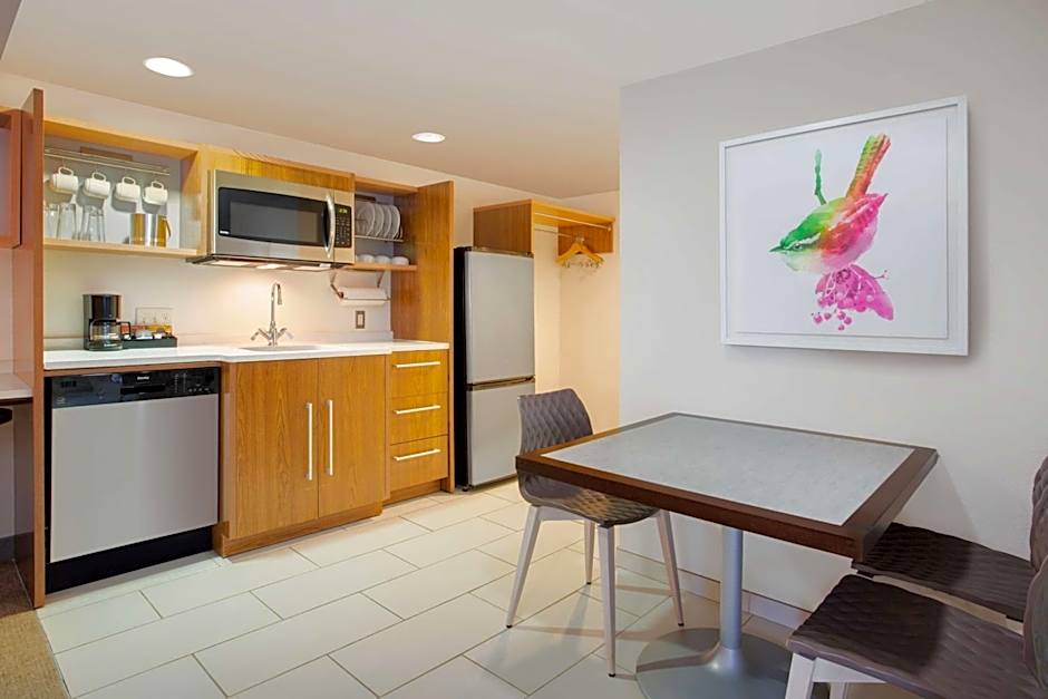 Home2 Suites by Hilton Charlotte I-77 Tyvola Rd