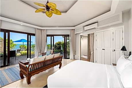 Beachfront Pool Villa