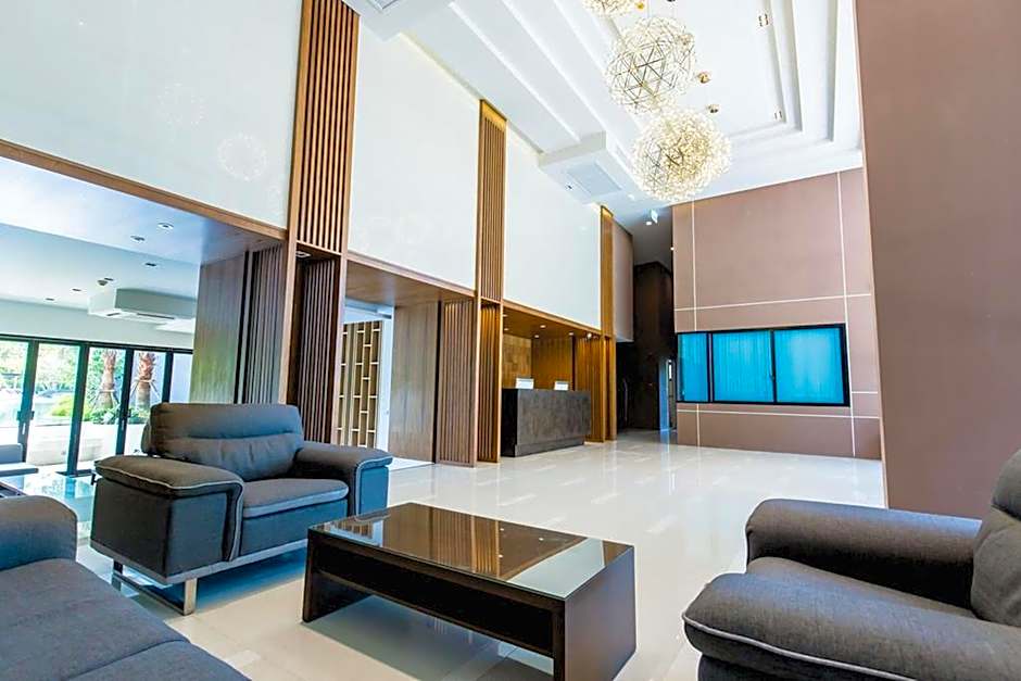 The Aristo by Holy Cow, 4-BR loft, 150 m2, pool view