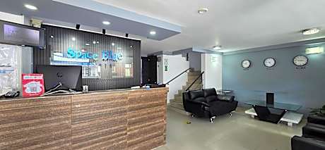 Stay Blue Hotel