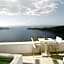 White Santorini Suites & Spa