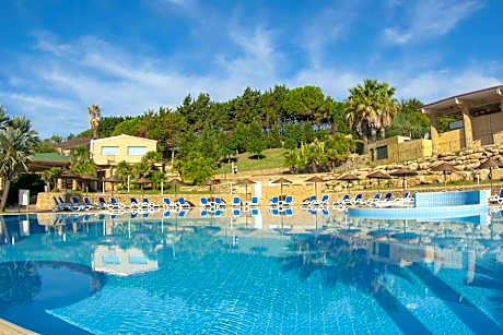 TH Le Castella - Baia degli Dei Village