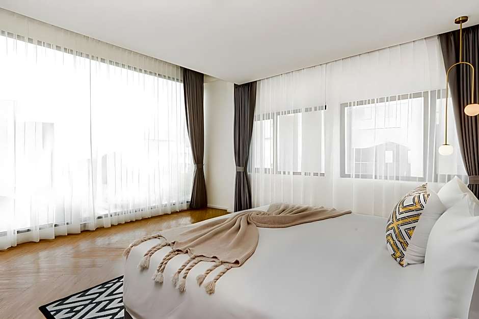 SCENE Bangkoknoi hotel (SHA Extra Plus)