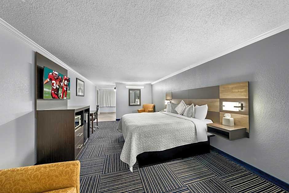 Admiralty Inn & Suites - a Red Collection Hotel